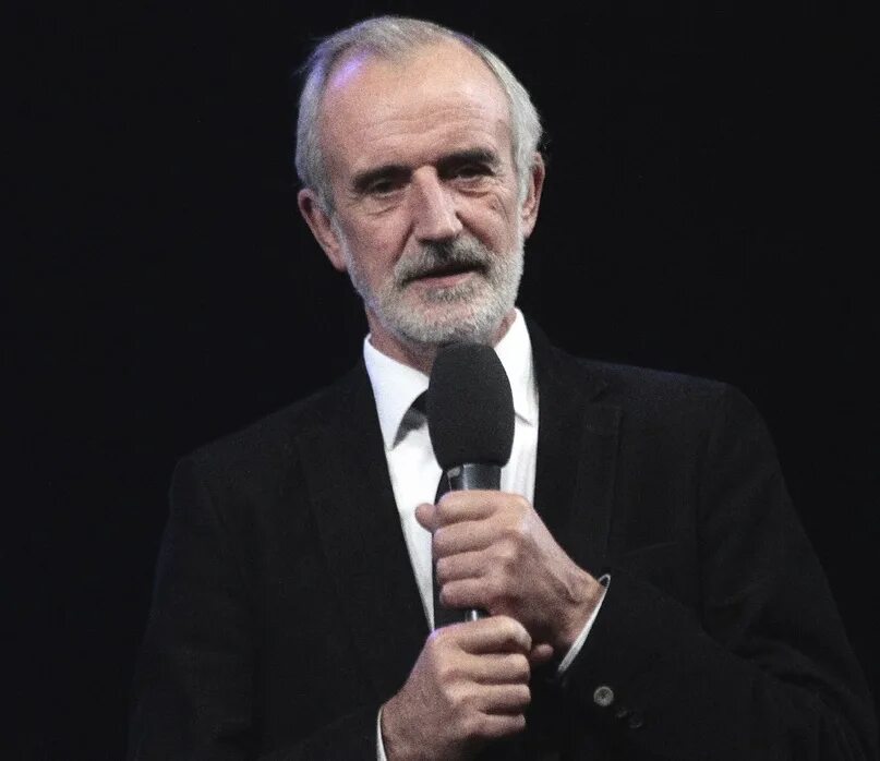 Руководитель театра вахтангова сейчас. Римас туминас кщенепознер. Руководитель театра вахтангова сейчас. Худрук вахтанговского театра. Худрук вахтанговского театра римас туминас.