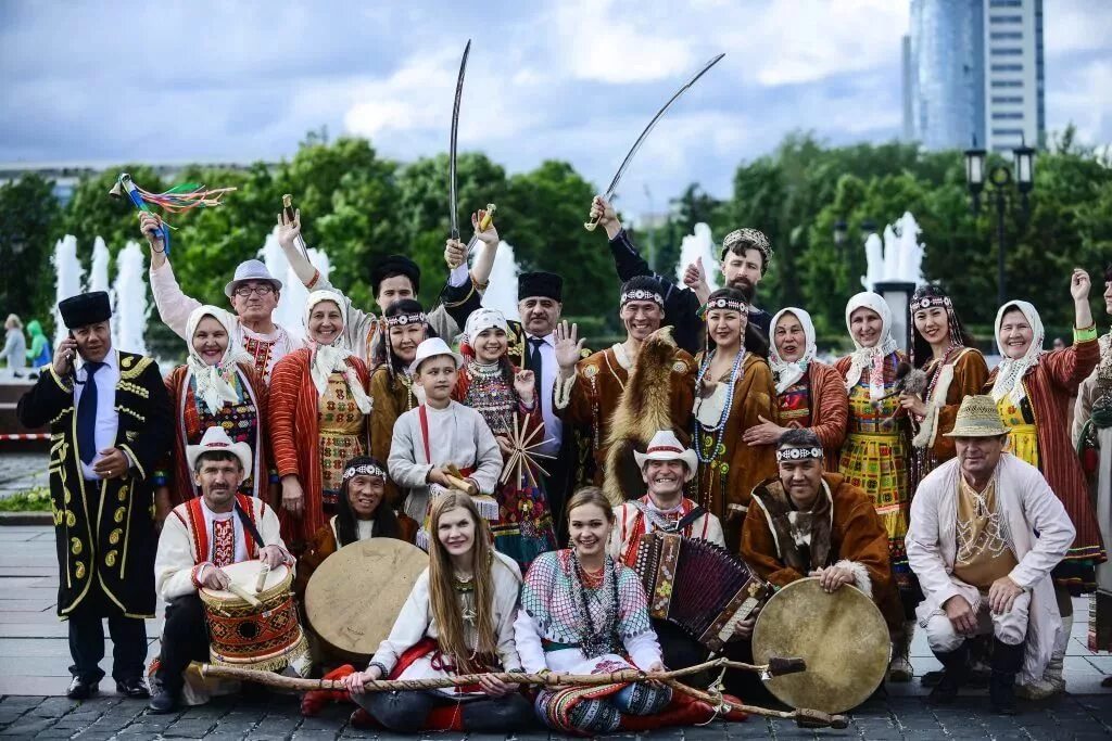 Национальности подмосковья. Национальная культура России. Этническая культура. Разные народы.