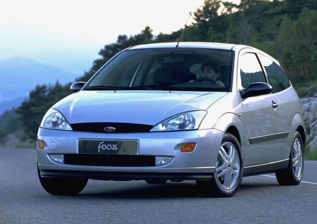 Форд фокус 1 купить бу. Ford Focus 1998-2004. Ford Focus 1 поколение. Ford Focus 1 хэтчбек. Ford Focus 1 седан.
