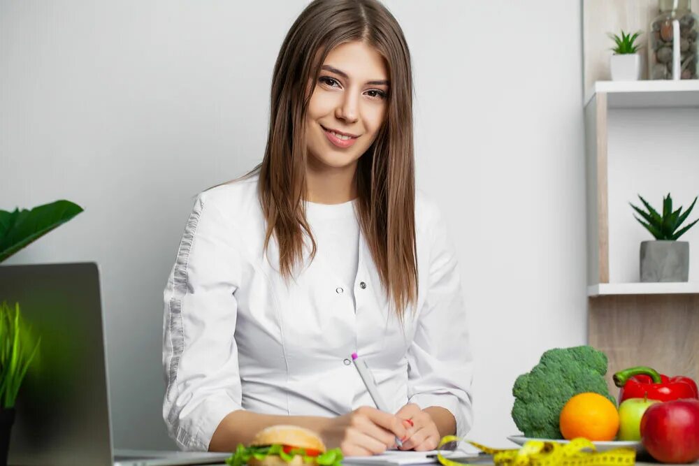 Королева маргарита москва. Ионова светлана геннадьевна. Звездный диетолог маргарита королева. Маргарита королёва врач диетолог. Маргарита королева черепаново.