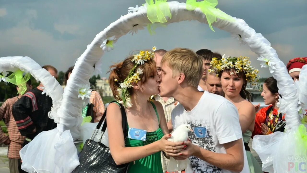 Верность москва. Празднование дня семьи. Празднование дня семьи, верности. С днём семьи любви и верности. С праздником семьи любви и верности.