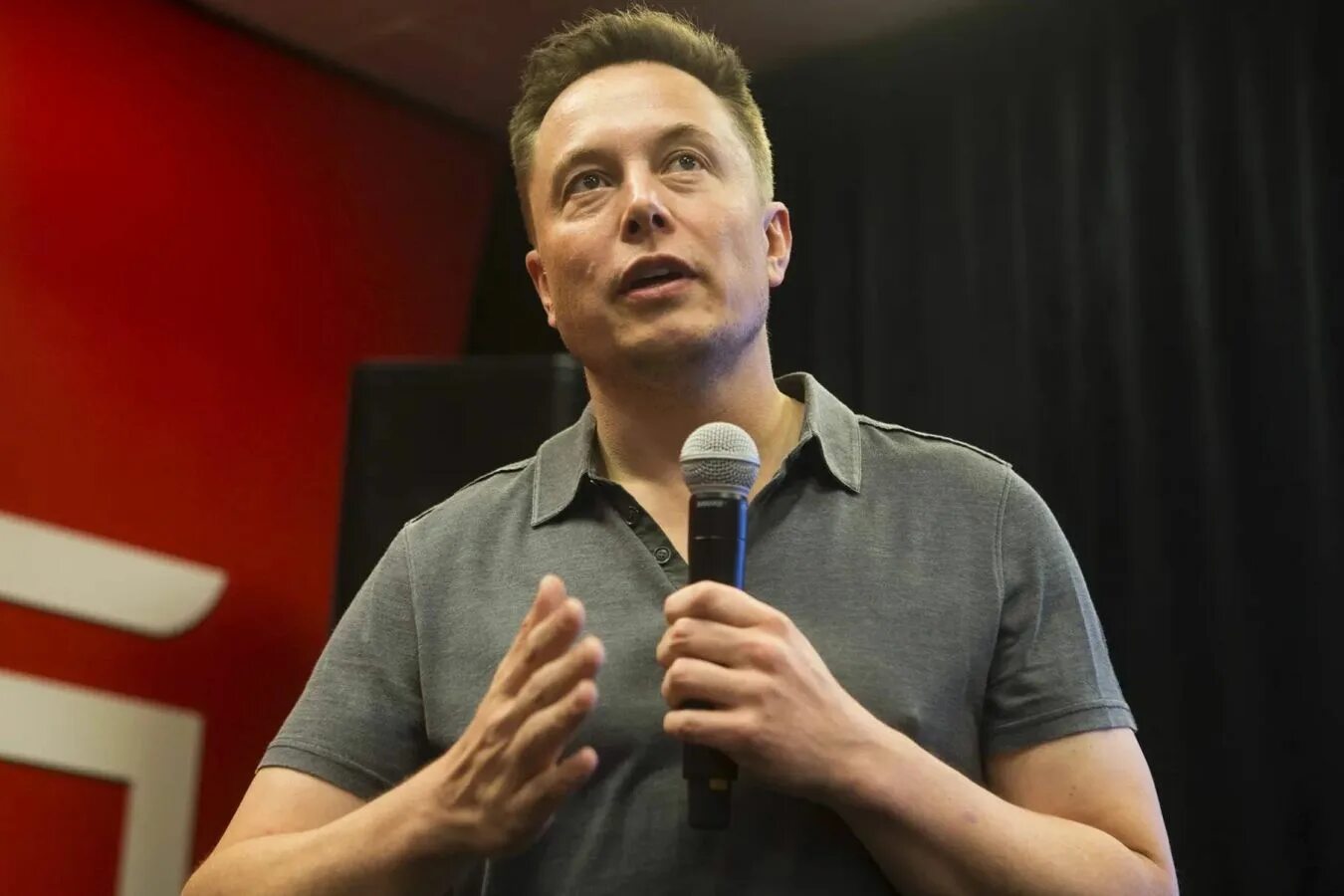Илон маск зрение. Elon Musk. Elon Musk Tesla. Илон Маск 2022.