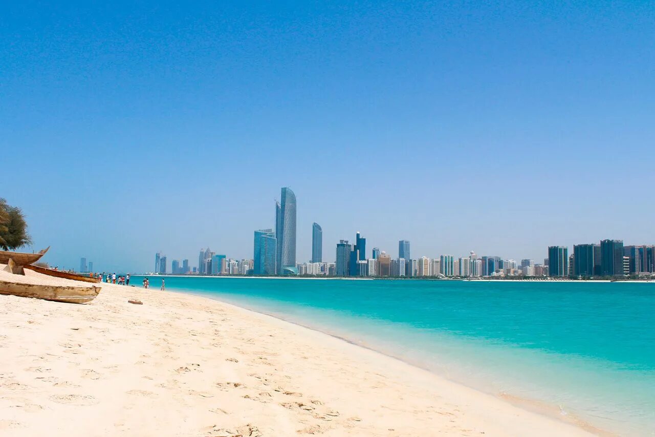 Пляж Корниш Абу-Даби. Набережная Корниш в Абу-Даби. Corniche Beach Абу Даби. Пляж Аль Корниш Шарджа. Дубай на неделю на двоих