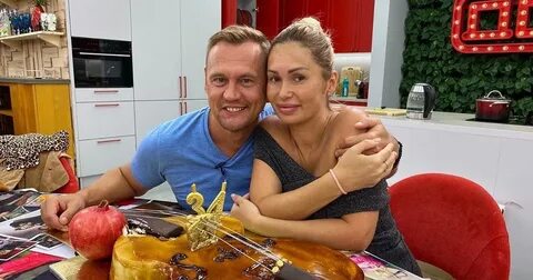 Сколько лет степану меньшикову