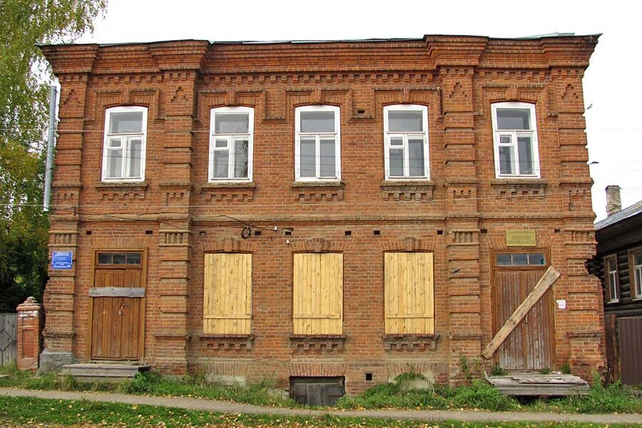 Авито недвижимость чердынь. Чердынь пермский край. дом купца чердынь. краеведческий музей чердынь. дом в чердыни мамина сибиряка.