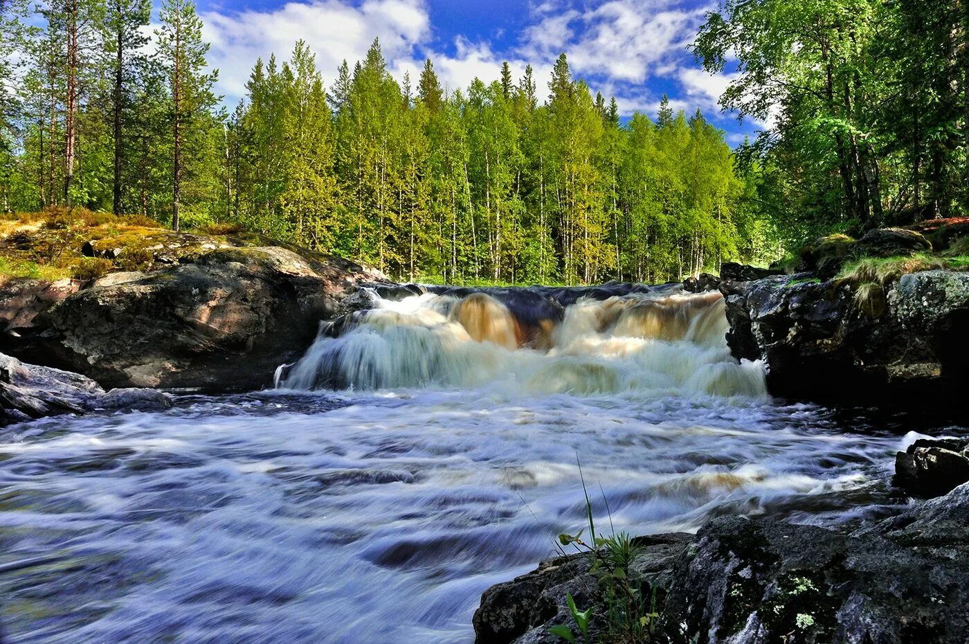 Природа республики карелия. Водопады Ахвенкоски Карелия. Ахинкоски водопады Карелия. Гора Сампо, Марциальные воды, вулкан Гирвас, водопад Кивач.. Водопад Киваккакоски в Карелии.