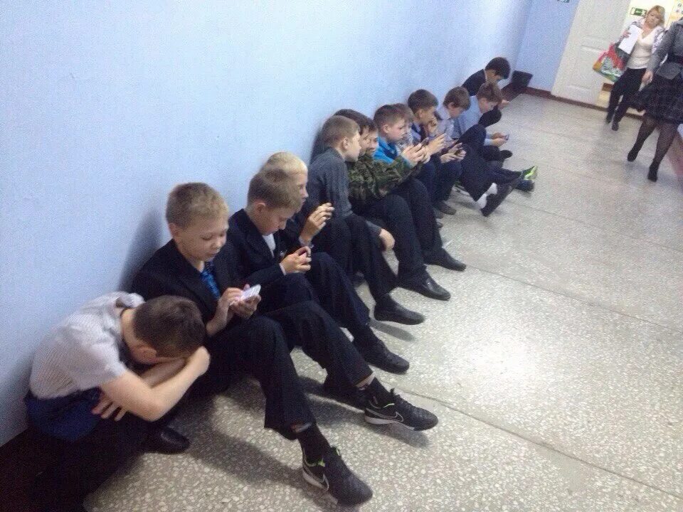 Забыл ключи от дома. Забыли дома. Голову дома забыл. Забыли дома. Голову дома не забыл.