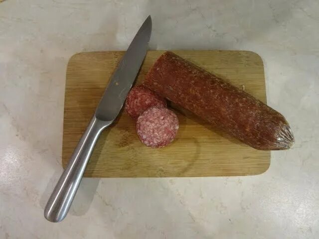 Как снять шкурку с колбасы