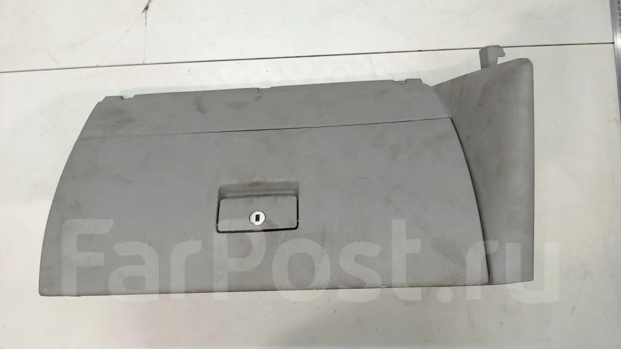 Защелка бардачка тигуан. Крышка бардачка toyota corolla e120. Toyota vista sw30 торпедо. 1z1857121. Бардачок москва.