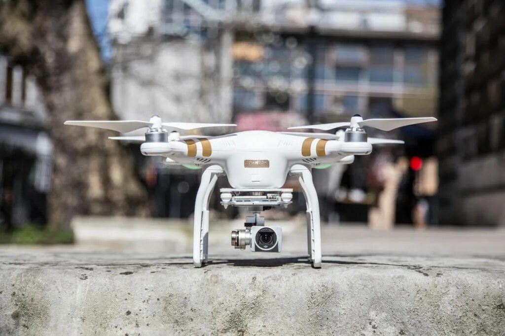 10 лучших квадрокоптер. Квадрокоптер dji phantom 3 professional. фантом 3 беспилотник мчс. phantom 3 professional фото. dji подводный дрон.