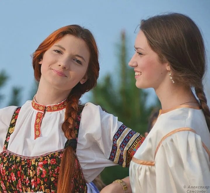 фотосессия с подругой весной. русский диктант 2 класс. короткометражные сериалы русские. оля георгий чернядьев. василий иванович суриков изба 1873.