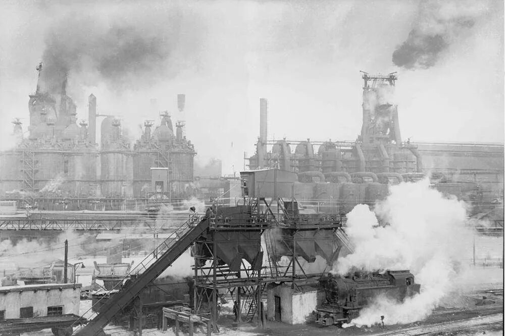 каменский металлургический завод российской империи. нефтеперерабатывающий завод в англии. нпз сша. нефтеперерабатывающий завод джамнагар. промышленный мировой.