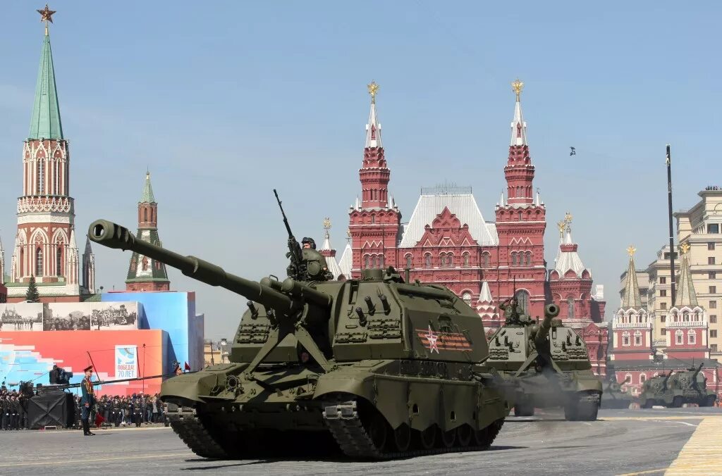 Московское вооруженное. Московское общевойсковое командное училище. Парад военной техники на красной площади 9 мая. Выпуск на красной площади мосвоку. Военный парад в москве 9 мая.