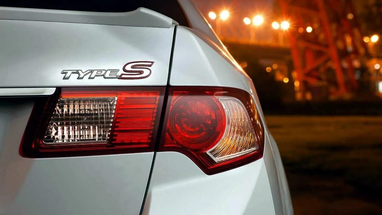 Киа соренто задние фонари. Задние светодиодные фонари на киа рио 4. Dodge charger 2011 rear light. Тесла задние фонари. Задние фонари hyundai solaris led.