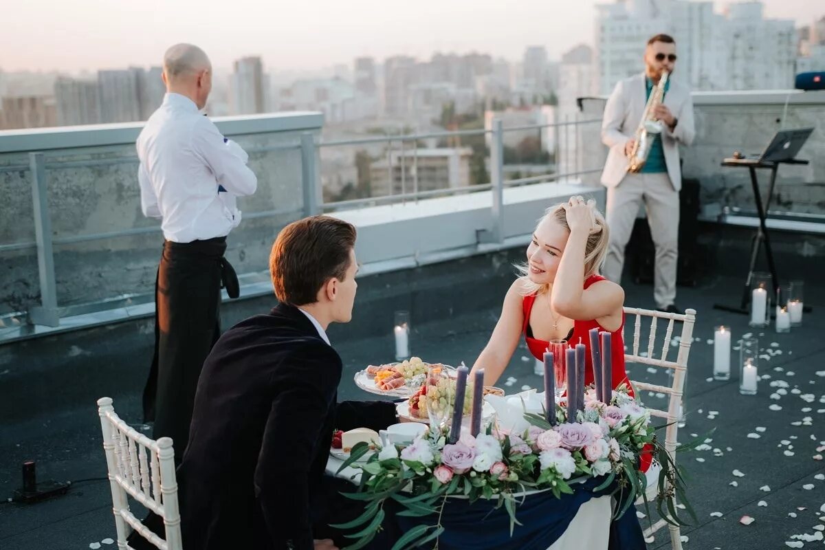 Необычное предложение руки и сердца. Романтический ужин в ресторане. «свидания в предместье» равикович. Красивые романтические свидания. Романтический вечер для двоих.