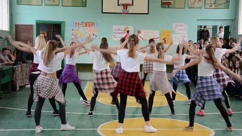 10 класс танцевали