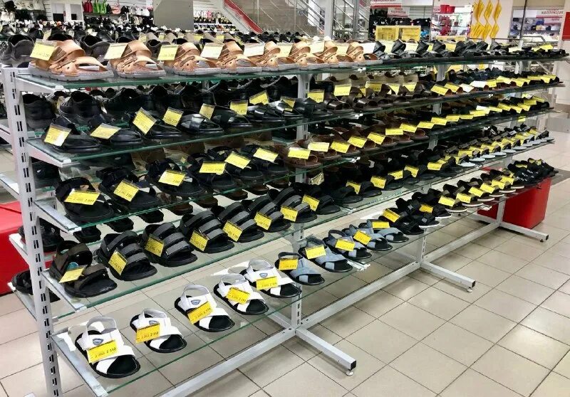 Adidas цум. торговое оборудование для магазина кроссовок. 3000 пар обуви. украл обувь. 800 пар обуви фото.