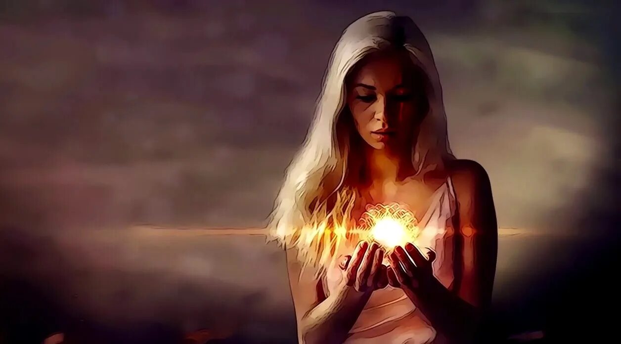 Согреешь огонь твоих глаз. Девушка свет. Женщина магия. Девушка держит свет в руках. Девушка со светом в руках.