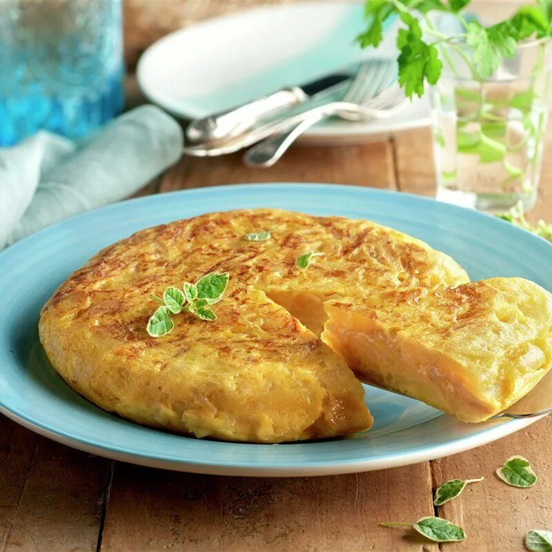 Драчена это. Тортилья де пататас испанский. испанский омлет «tortilla de patatas». испанская кухня картофельная тортилья. омлет драчена.