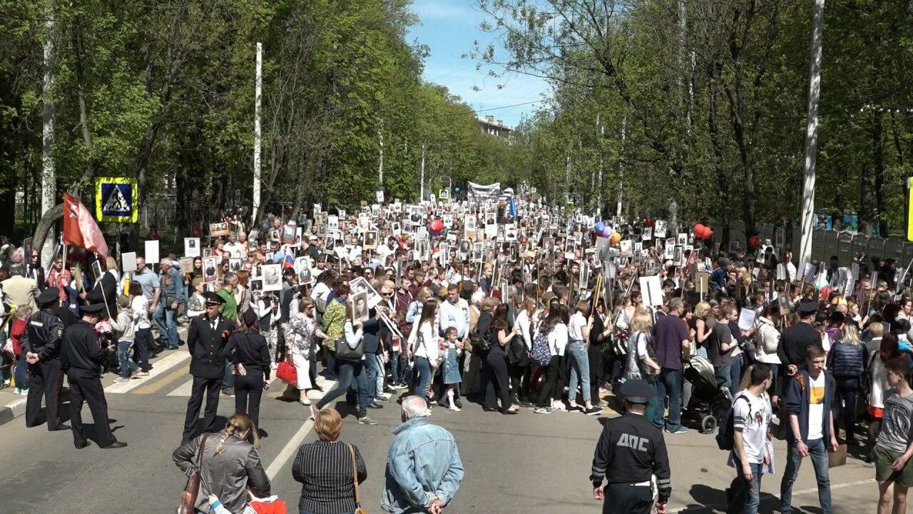 Химки 9 мая 3. Химки 9 мая. День города Химки 2022. МАИ Химки. 9 Мая 2022 в парке Толстого Химки.