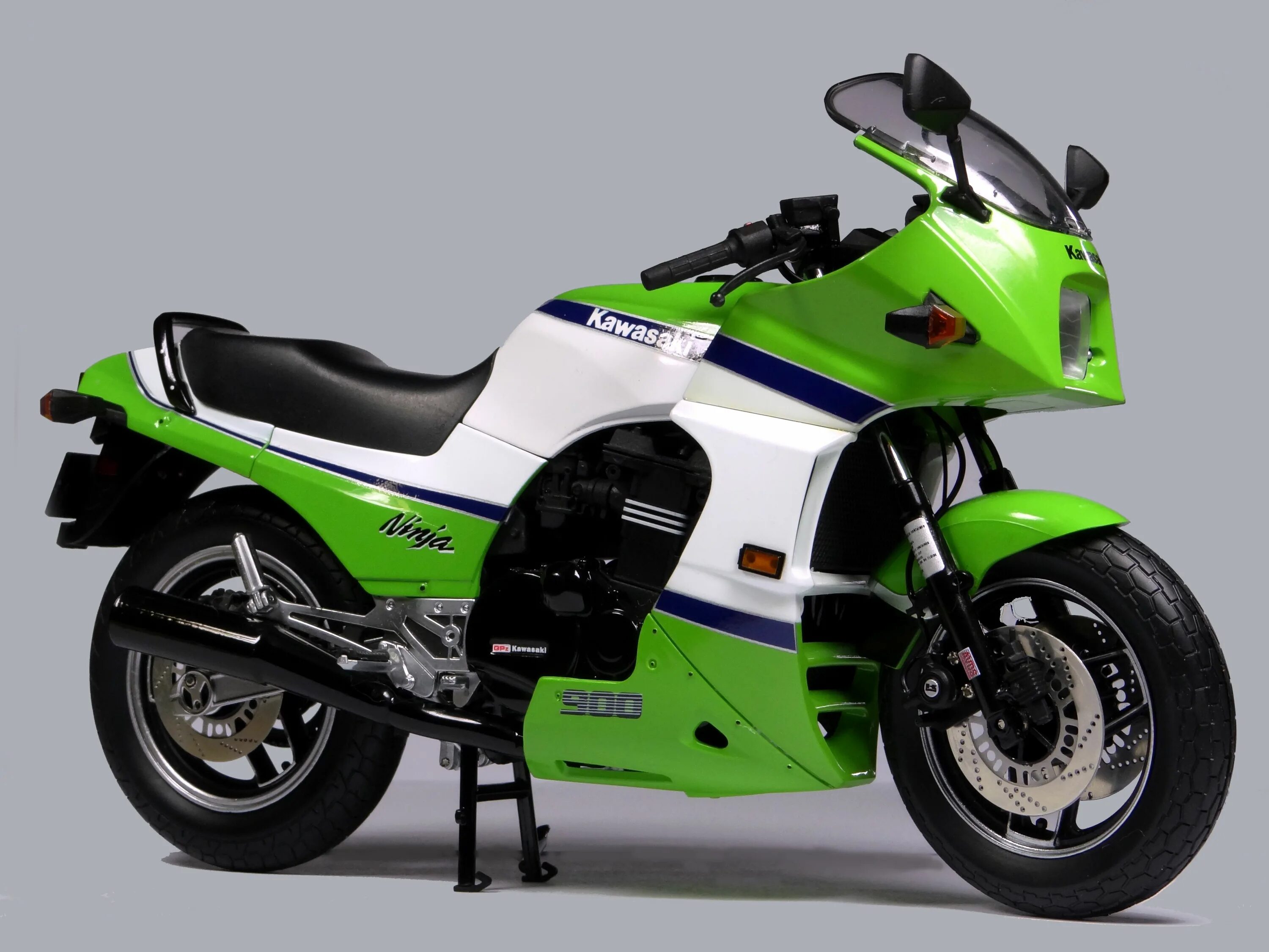Мотоциклы кавасаки 900. Кавасаки 900 кубов. Кавасаки 900 rs. Мотоциклы кавасаки 900. Мотоцикл кавасаки z900rs.