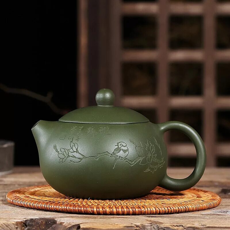 Красный заварочный чайник. Чанйики китайские для чая. Китайский керамический чайник. Глиняный чайник. Zisha чайник.
