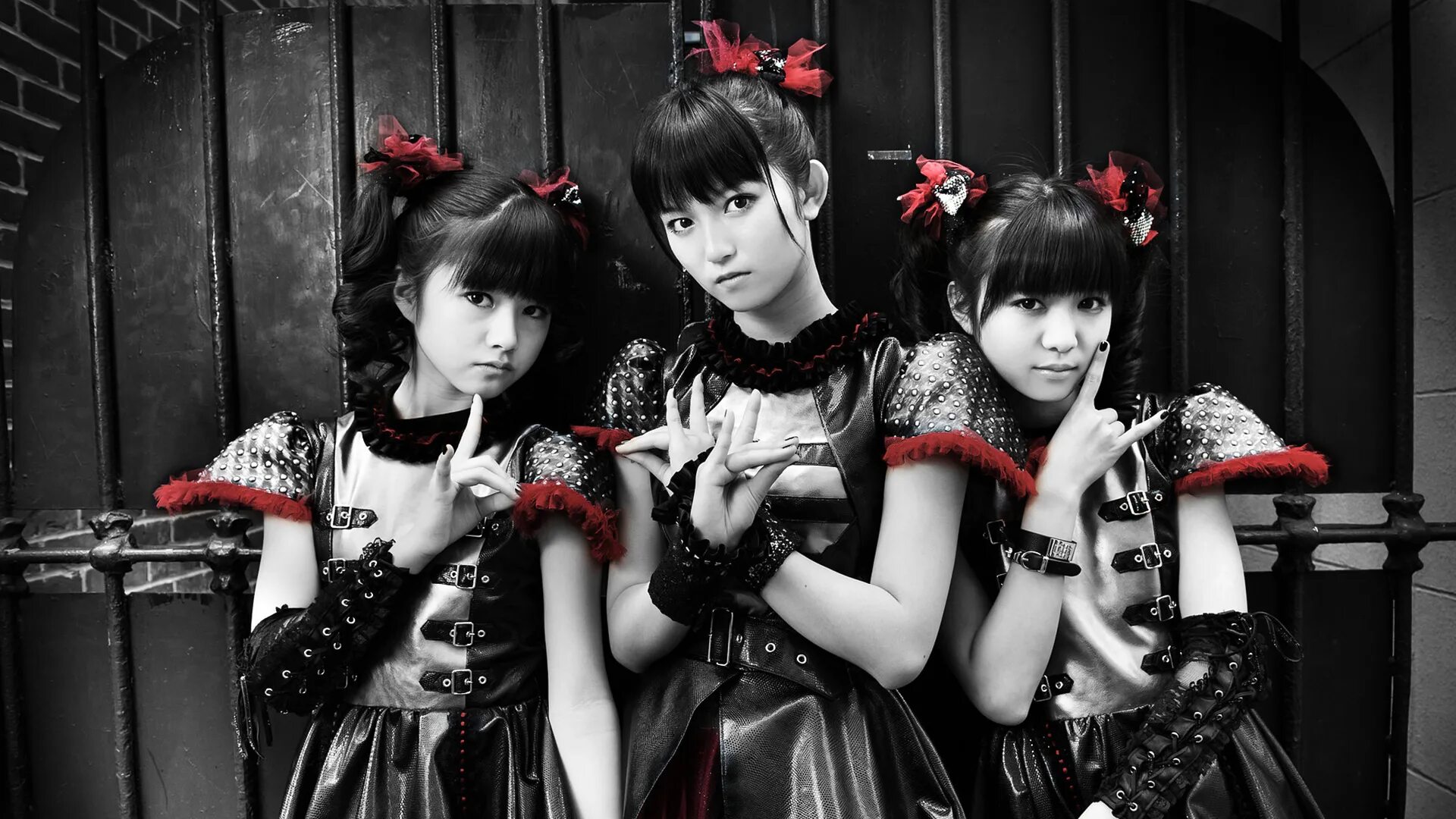 Японская песня клип. Группа babymetal. группа babymetal 2019. группа babymetal 2025. японская группа беби метал.