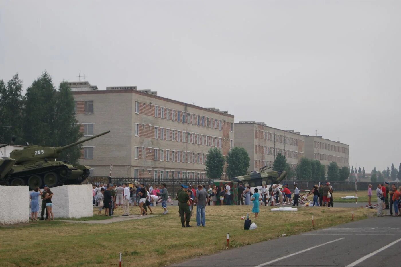 Омск п омский. Посёлок светлый Омская область. Поселок светлый Омск. Поселок светлый Омск военный городок. Город Омск поселок светлый 242.