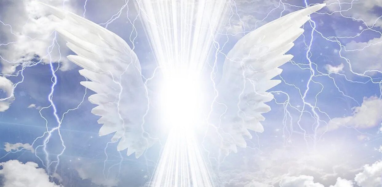 Ангел в небе. Человек летает в небе. Вознесение души на небеса. Ангелы летают. Душа на небесах знаки.