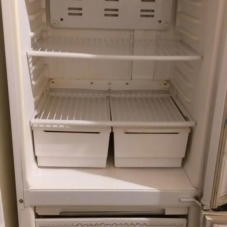 Холодильник бирюса 5. Бирюса 18. Бирюса 18с кшд 260/75. Холодильник бирюса 18с кшд 260 75. Холодильник бирюса 18.