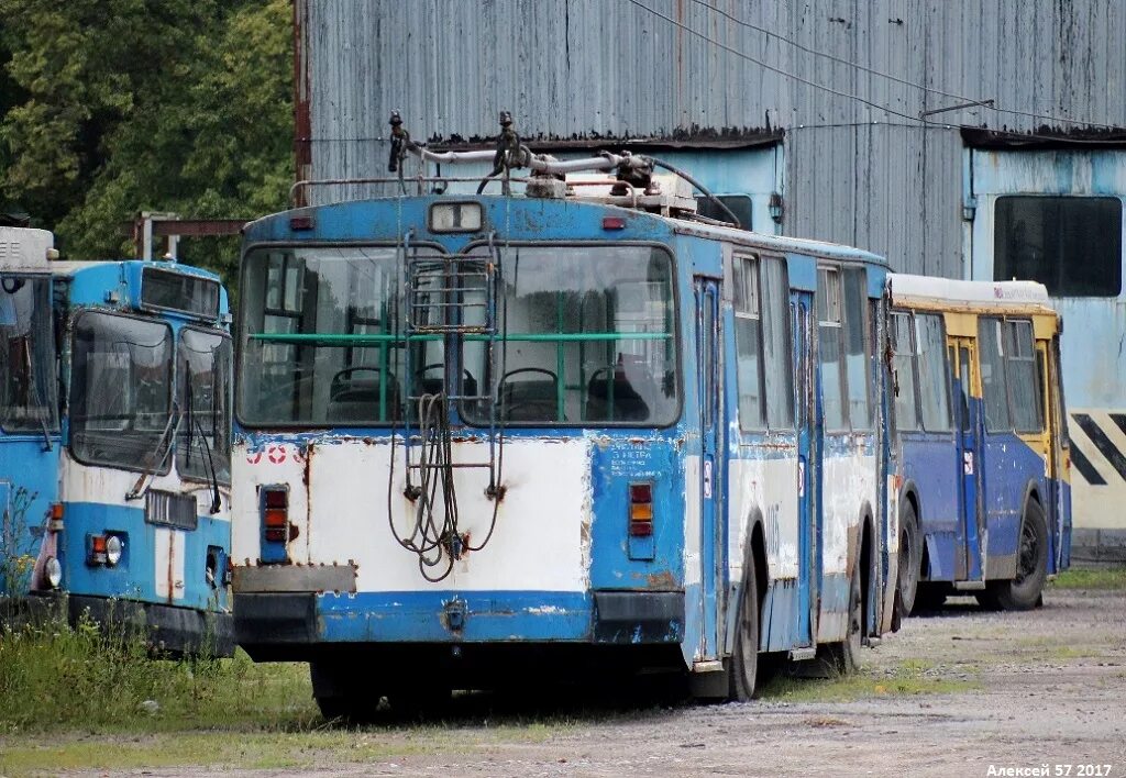 Троллейбусное депо Орел. ЗИУ 682 орёл. Орел троллейбусное депо 2021. Троллейбус депо Орел.