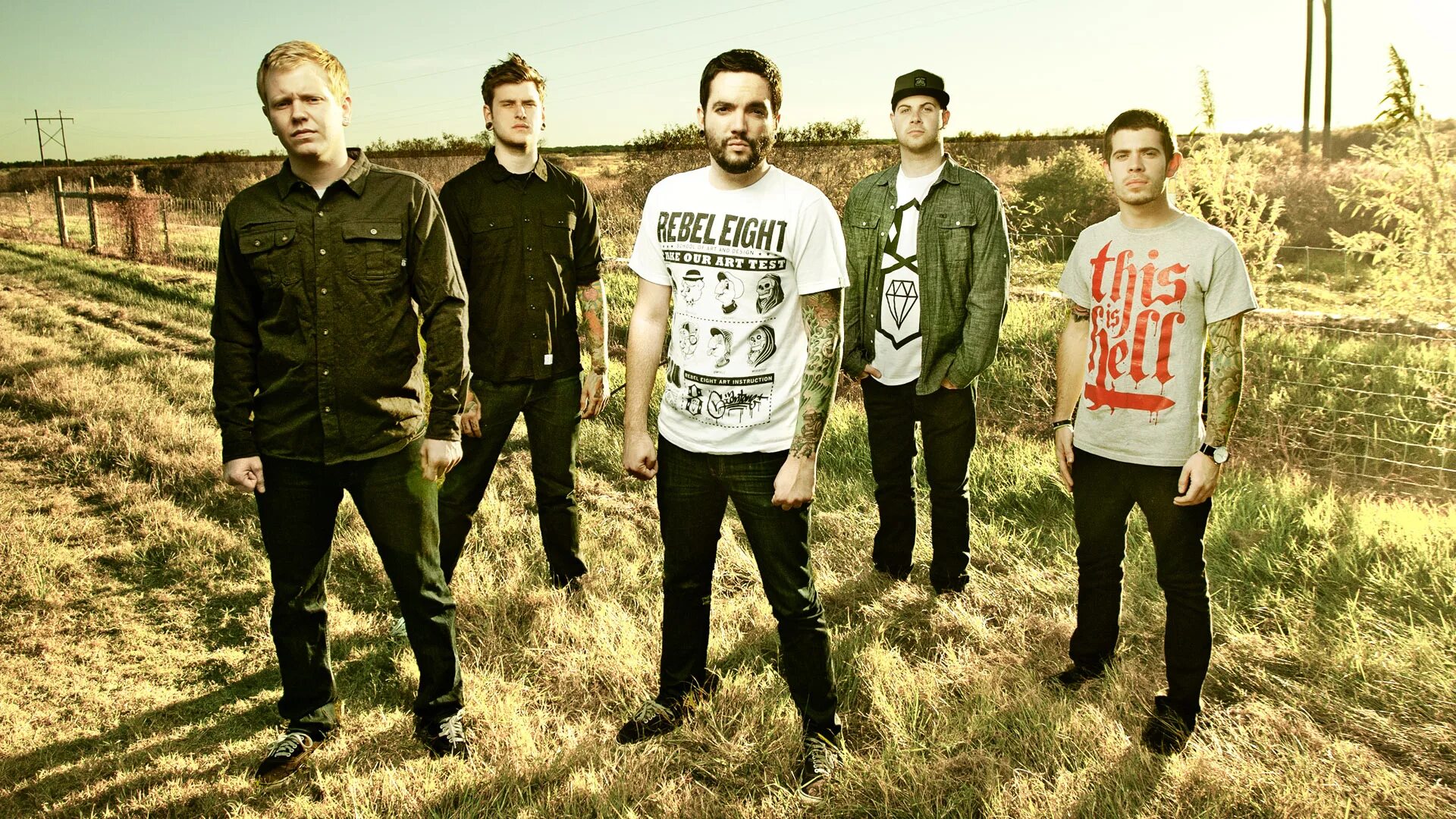 S day to remember. A day to remember. remember группа. музыкальная группа на природе. группа поле.