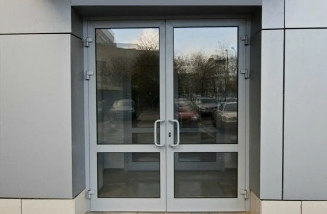 Дверь стекло улица. Двери алюминиевые входные ALUTECH. Двери КПТ 74 алюминиевые. Дверь противопожарная стеклянная EIW 30. Дверь алюминиевая двустворчатая ALUTECH w62 2100 1300.