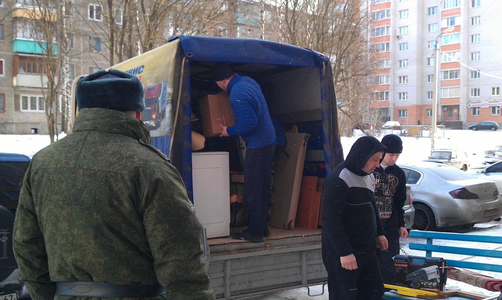 Смоленск переехали. Услуги грузчиков Смоленск.