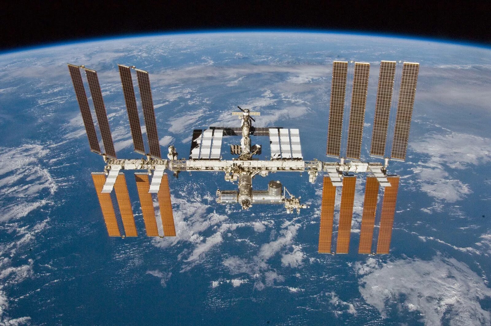 Space station. Космическая станция МКС. Станция ISS. Международная станция МКС. ISS МКС.