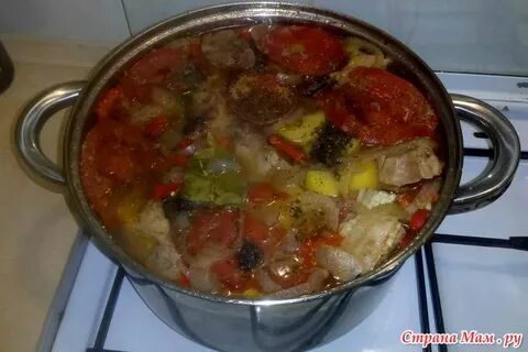 Шурпа в кастрюле