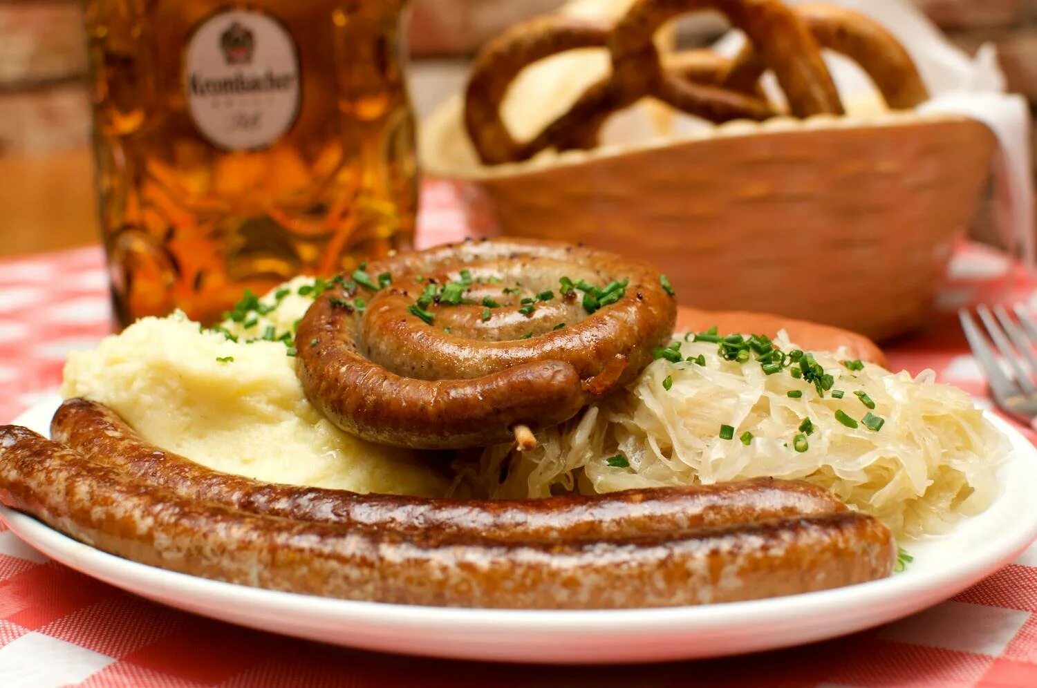 Немецкая кухня. Национальная кухня Германии. Национальное блюдо немцев. Традиционная немецкая кухня.