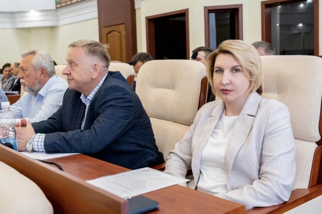 закс собрание. депутаты 7 созыва. депутаты гд. депутат с деньгами. заседание депутатов государственной думы рф.