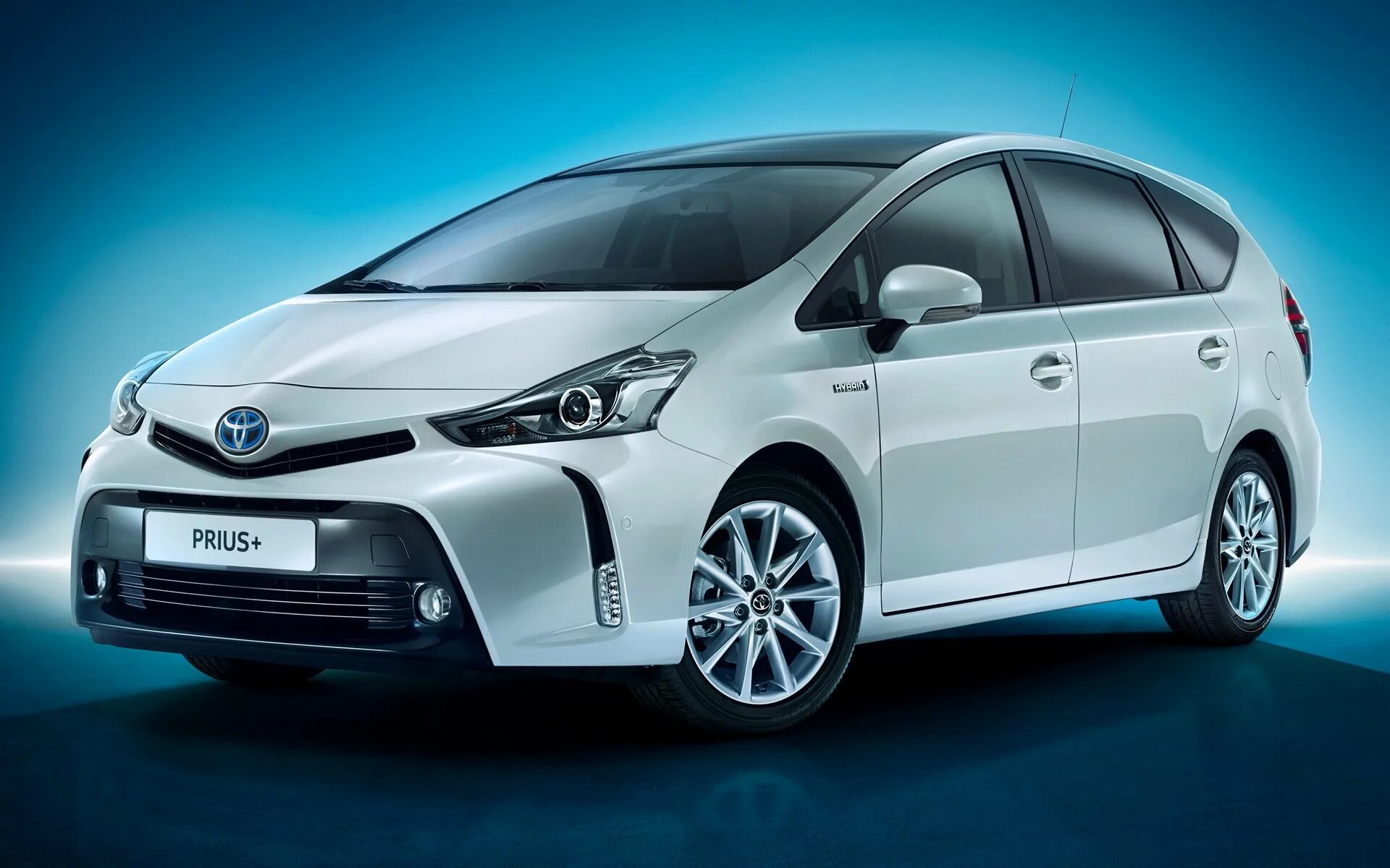 Toyota hybrid. Тойота Приус гибрид. Toyota Prius 2015. Тойота Приус 2015 года. Toyota 2015 гибрид.