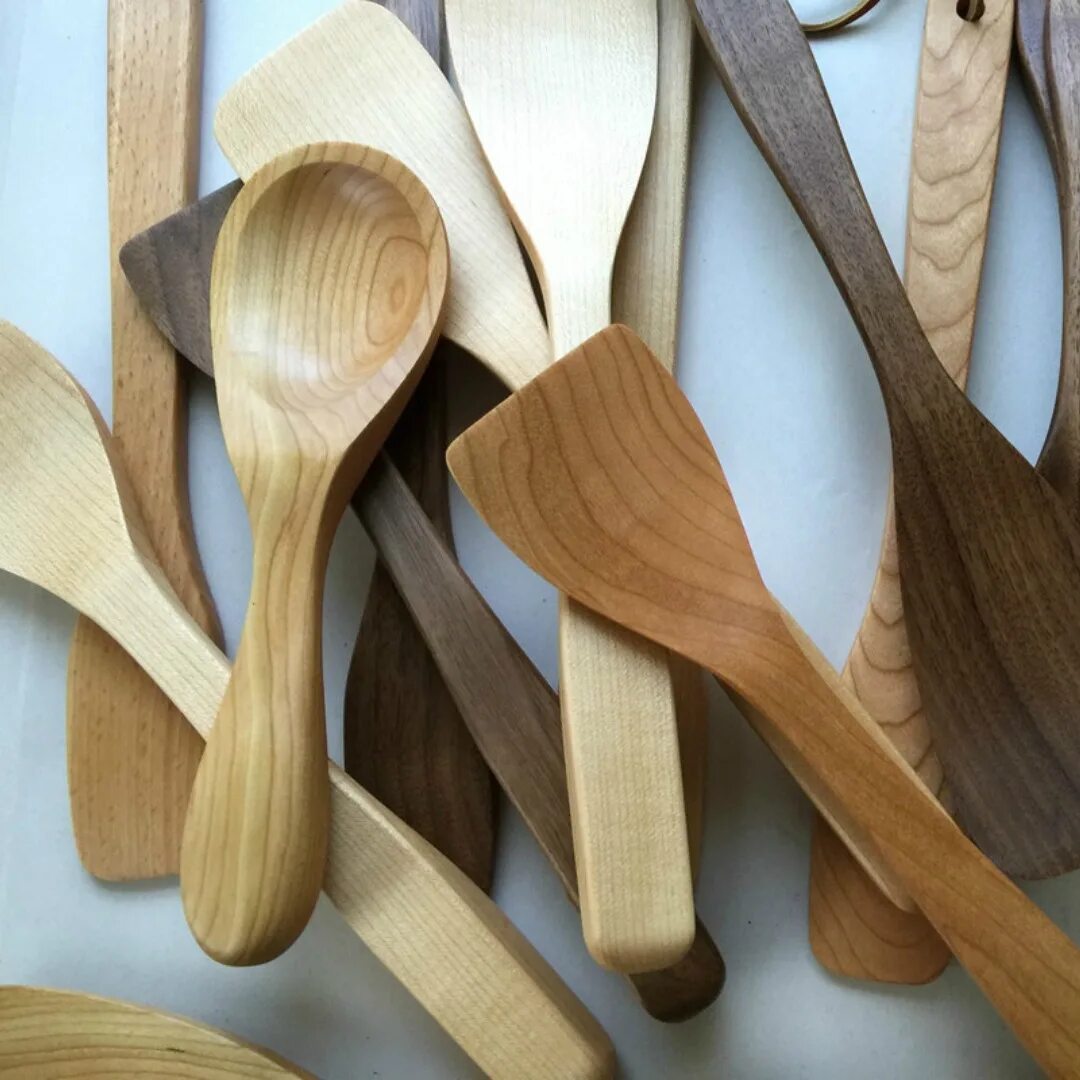 Wooden spoon. Деревянные Spoons в Кембридже. A thick Wooden Spoon. Semi-finished Wooden Spoon. Wooden Spoon with fsoup.