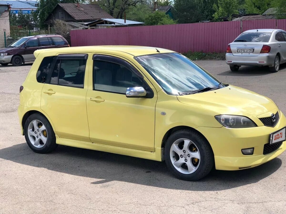 Mazda demio 2