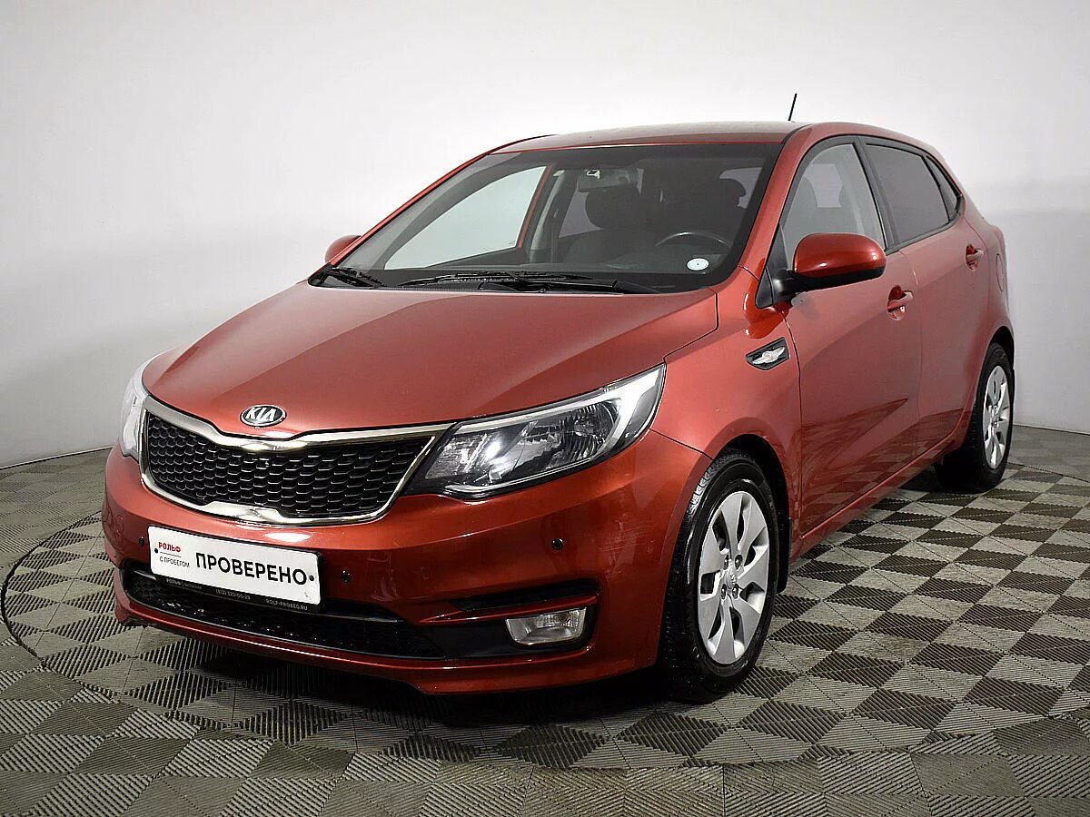 Киа рио хэтчбек с пробегом. Kia Rio 2015. Киа Рио 2015 красная. Kia Rio 2015 Prestige. Кия Рио 2015 хэтчбек.