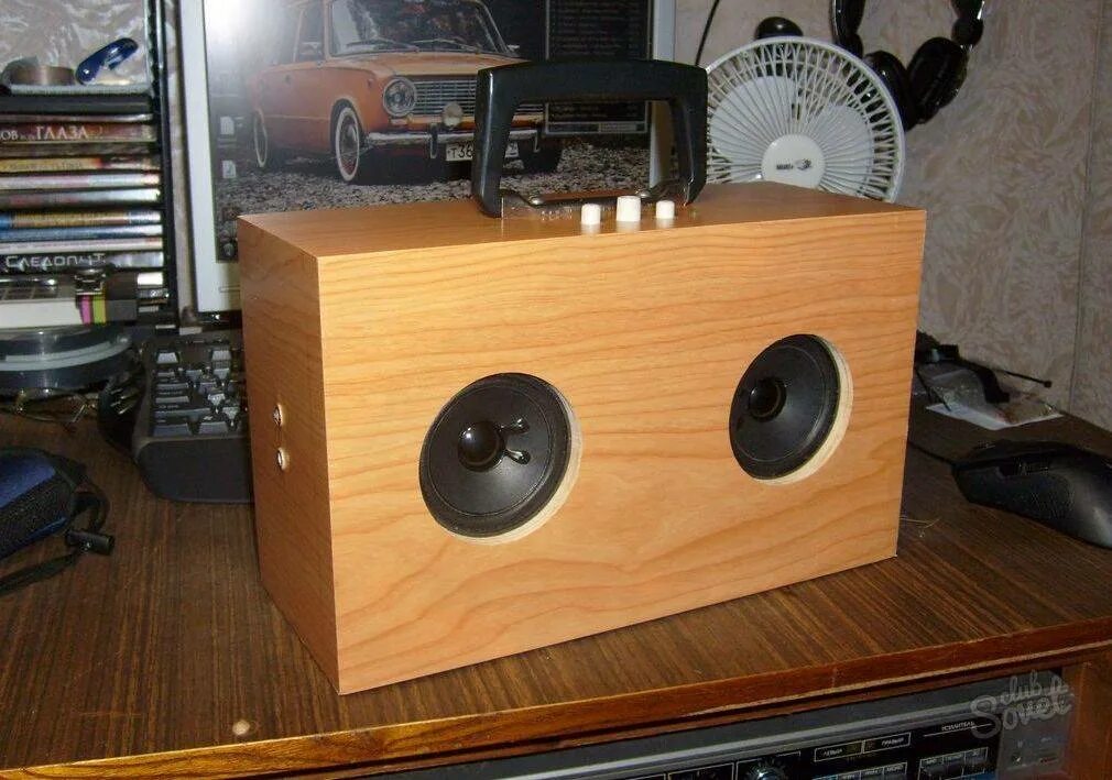 Музыкальный центр из магнитолы автомобильной. Акустическая система из автомагнитолы. Музыкальная колонка из автомагнитолы. Бумбокс из автомагнитолы и динамиков 16,5 см 210 w. Корпус для автомагнитолы для дома.