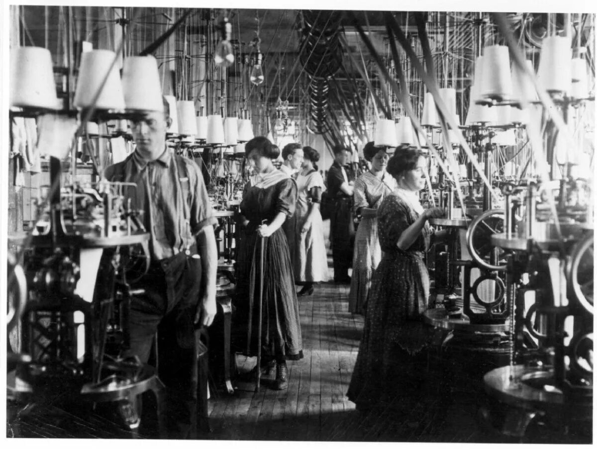Фабрики в США 19 век. Рабочий вопрос Франция 19 век. Женщины на фабриках в Англии 19 век. Рабочие США 19 век. Появление рабочего класса