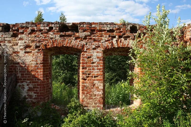 Успенскую Семигородную пустынь. Поселок Возрождение. Семигороднее Харовский район Вологодской области.