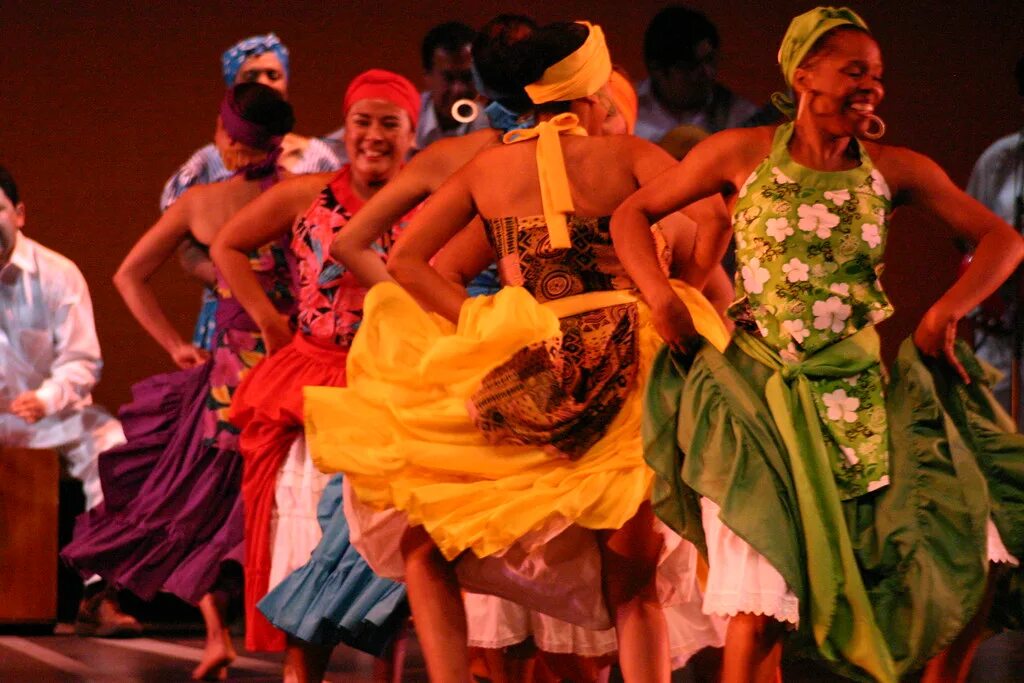 Кубинский танец 5. Афроперуанцы. Афро танцы. Афро перуанцы. Фиеста танец образ.