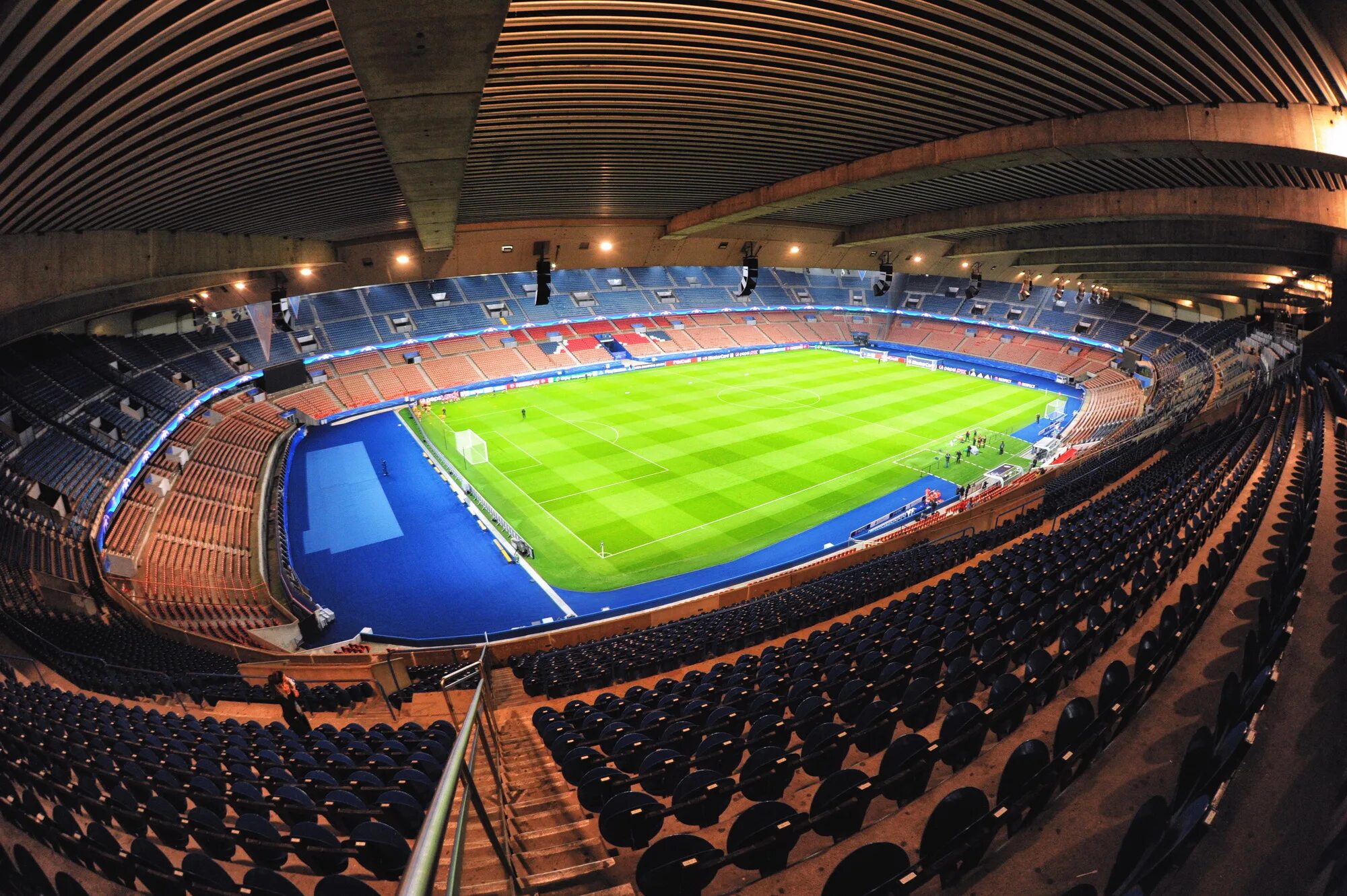 Stadium park. Париж парк де Пренс. Парк де Пренс стадион. Стадион Париж сен Жермен. Стадион ПСЖ В Париже.