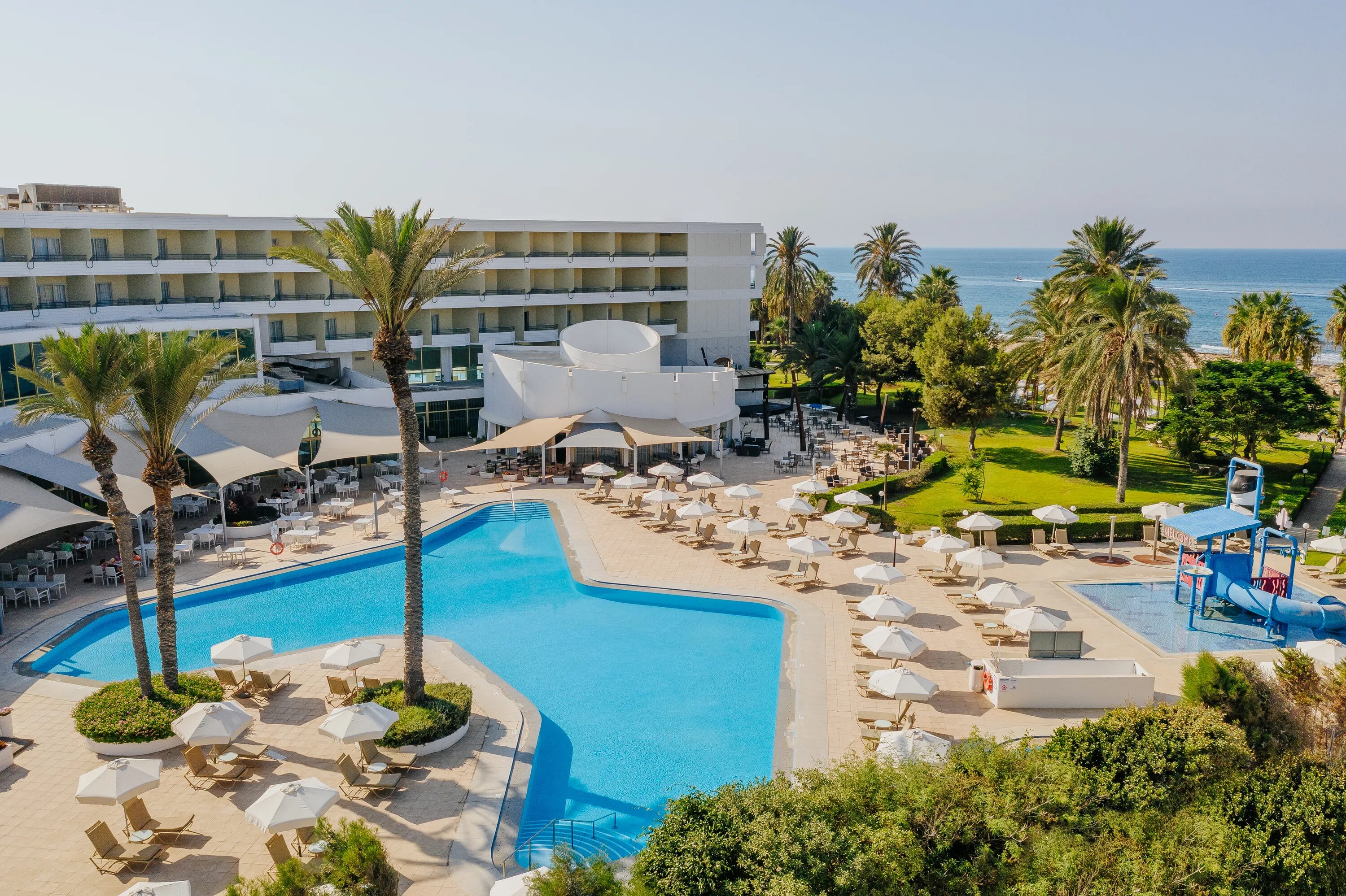 Отели кипра 4. Пафос кипр отели. louis hotels кипр. louis imperial beach 4. пафос кипр отели 4 звезды.