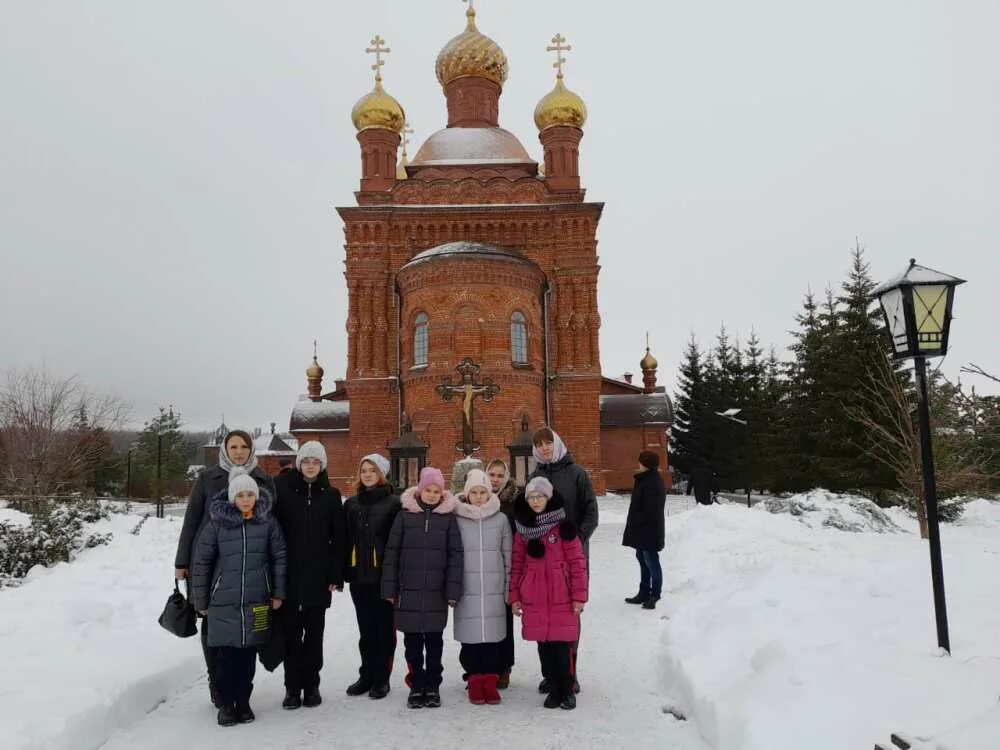 Симбирский паломник. Пензенская епархия паломнические поездки расписание 2023. Сестры милосердия николо шар омского монастыря. Спасский женский монастырь ульяновск. Паломничество из ульяновска.