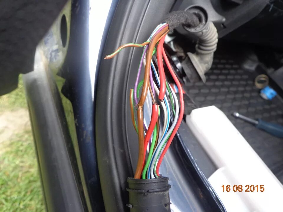 8. Проводка передних дверей. Проводка акпп bmw e34. Разъем водительский двери opel astra h. Проводка задней двери опель астра h.